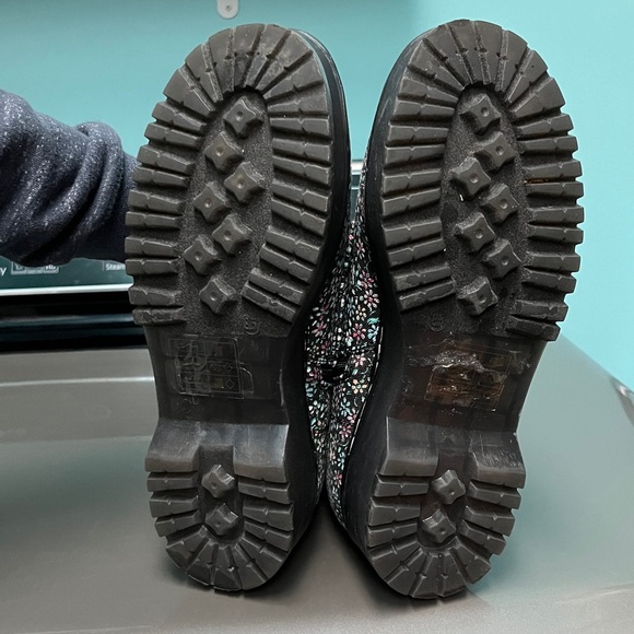 Portland Boot Company Floral Women's  Boots size 8.5 - Picture 7 of 10